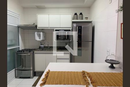 Apartamento à venda com 2 quartos, 73m² em Jardim Tupanci, Barueri