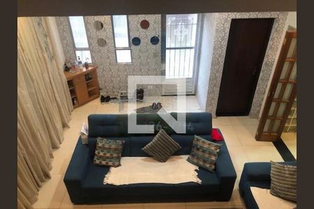 Casa à venda com 3 quartos, 260m² em Vila Pouso Alegre, Barueri