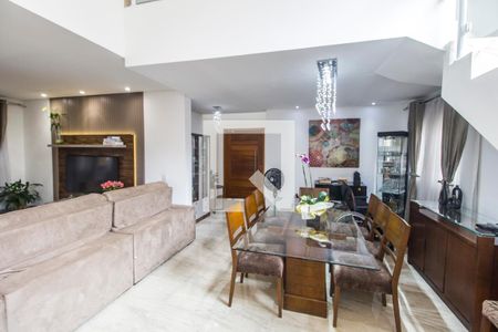 Sala de casa à venda com 3 quartos, 224m² em Parque Sinai, Santana de Parnaíba