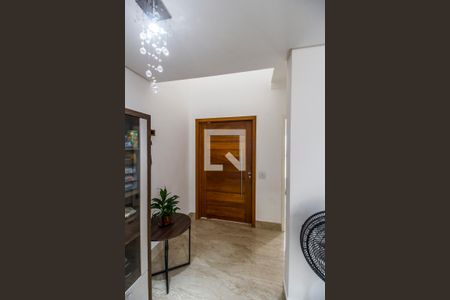 Entrada de casa à venda com 3 quartos, 224m² em Parque Sinai, Santana de Parnaíba