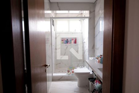 Banheiro 2 de apartamento à venda com 3 quartos, 165m² em Vila Bastos, Santo André