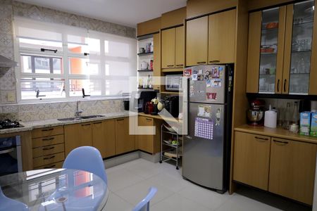 Cozinha de apartamento à venda com 3 quartos, 165m² em Vila Bastos, Santo André