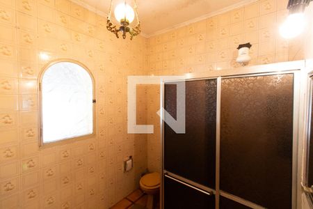 Banheiro Suíte  de casa de condomínio à venda com 2 quartos, 348m² em Parque Xangrilá, Campinas