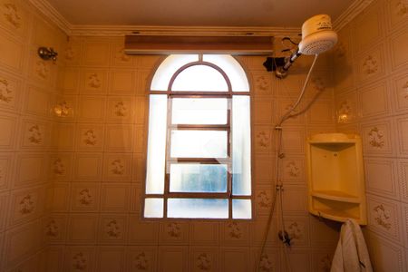 Banheiro Suíte 2  de casa de condomínio à venda com 2 quartos, 348m² em Parque Xangrilá, Campinas
