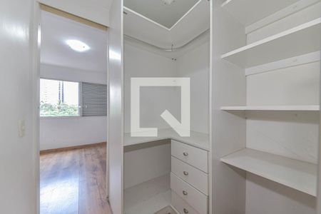 Suite 1 - Closet de apartamento à venda com 2 quartos, 93m² em Itaim Bibi, São Paulo