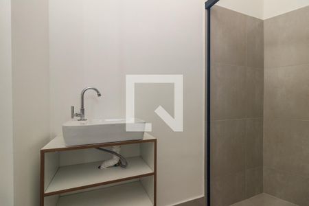 Banheiro de kitnet/studio para alugar com 1 quarto, 30m² em Campos Elíseos, São Paulo