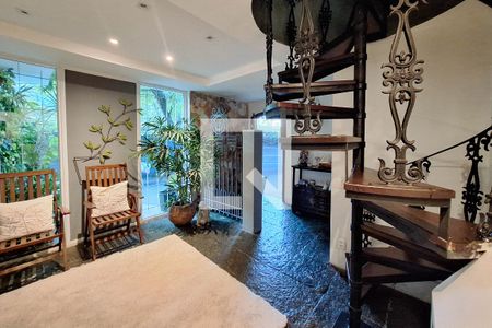 Sala 1 de casa à venda com 5 quartos, 550m² em São Francisco, Niterói