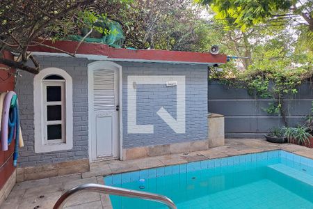 Quintal de casa à venda com 5 quartos, 550m² em São Francisco, Niterói