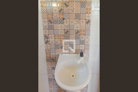 Banheiro de casa para alugar com 2 quartos, 55m² em Harmonia, Canoas
