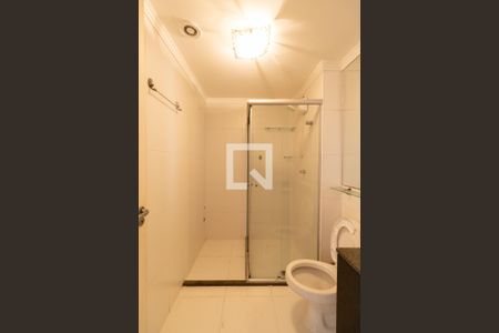 Banheiro de apartamento à venda com 2 quartos, 52m² em Jardim Santa Teresinha, São Paulo