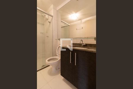 Banheiro de apartamento à venda com 2 quartos, 52m² em Jardim Santa Teresinha, São Paulo