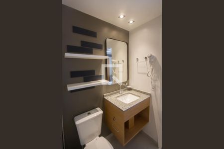 Banheiro de kitnet/studio à venda com 1 quarto, 26m² em Santo Amaro, São Paulo