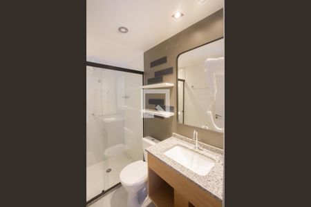 Banheiro de kitnet/studio à venda com 1 quarto, 26m² em Santo Amaro, São Paulo