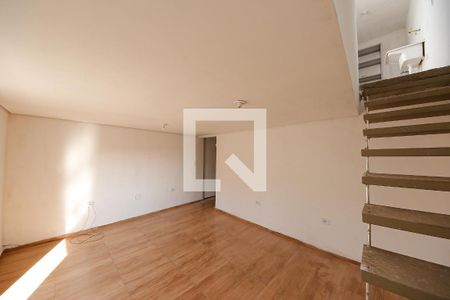 Sala de casa para alugar com 3 quartos, 130m² em Vila Olinda, São Paulo