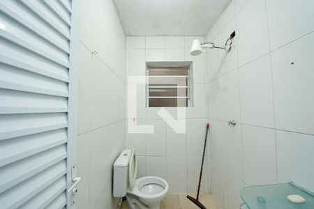 Banheiro Suíte 1 de casa para alugar com 3 quartos, 130m² em Vila Olinda, São Paulo