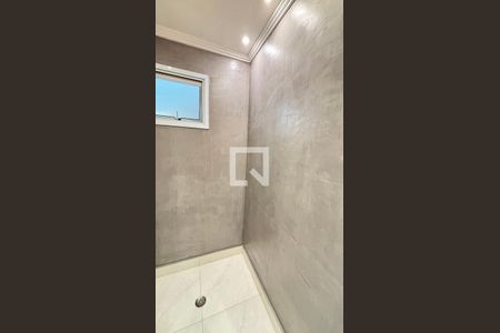 Banheiro de apartamento à venda com 2 quartos, 55m² em Parque Novo Oratório, Santo André