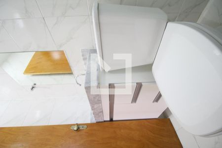 Banheiro de apartamento para alugar com 2 quartos, 70m² em Parque Reboucas, São Paulo