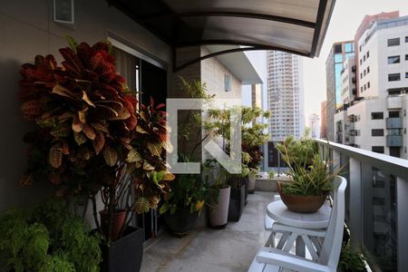 Varanda Gourmet de apartamento à venda com 3 quartos, 300m² em Savassi, Belo Horizonte