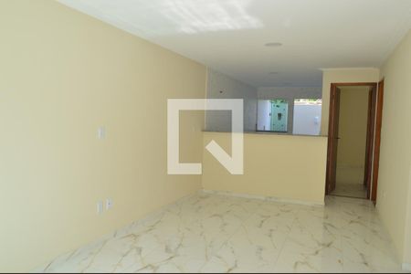 Sala de casa de condomínio à venda com 2 quartos, 130m² em Jacarepaguá, Rio de Janeiro