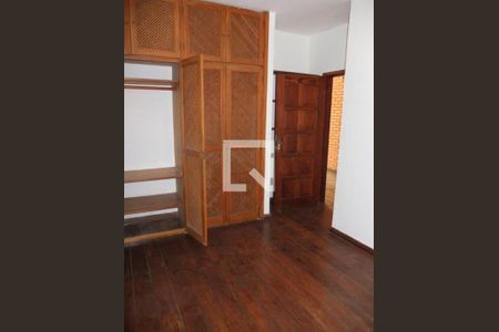 Casa à venda com 4 quartos, 290m² em Garças, Belo Horizonte