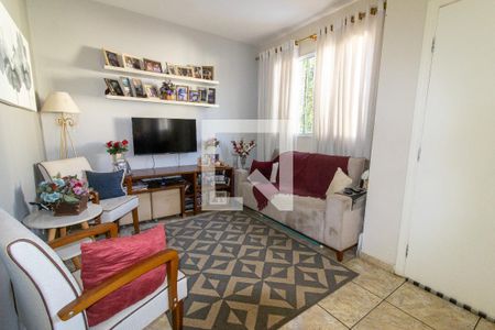 Sala de casa de condomínio à venda com 3 quartos, 90m² em Fazenda Santa Cândida, Campinas