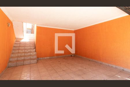 Garagem de casa à venda com 3 quartos, 100m² em Jardim Eliane, São Paulo