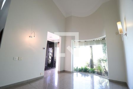 Casa para alugar com 5 quartos, 404m² em Tibery, Uberlândia