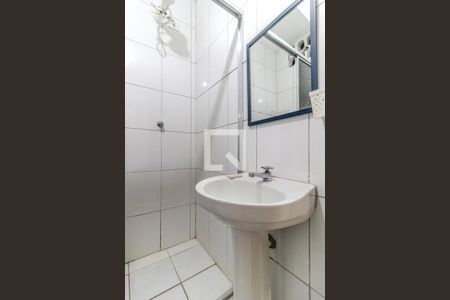 Banheiro de kitnet/studio para alugar com 1 quarto, 30m² em Vila Buarque, São Paulo