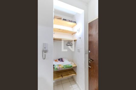 Corredor de kitnet/studio para alugar com 1 quarto, 30m² em Vila Buarque, São Paulo