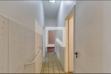 Corredor  de casa à venda com 3 quartos, 300m² em Santo Amaro, São Paulo