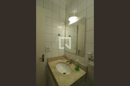 Casa de condomínio à venda com 150m², 3 quartos e 2 vagasBanheiro