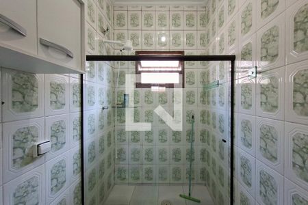 Banheiro de casa para alugar com 2 quartos, 150m² em Vila Assuncao, Praia Grande