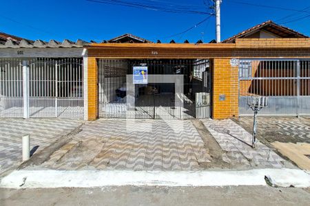 Fachada de casa para alugar com 2 quartos, 150m² em Vila Assuncao, Praia Grande
