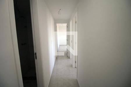 Corredor de apartamento à venda com 3 quartos, 70m² em Vila da Penha, Rio de Janeiro