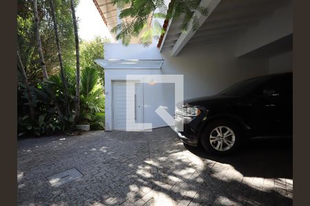 Garagem de casa à venda com 3 quartos, 351m² em Jardim Lar Sao Paulo, São Paulo