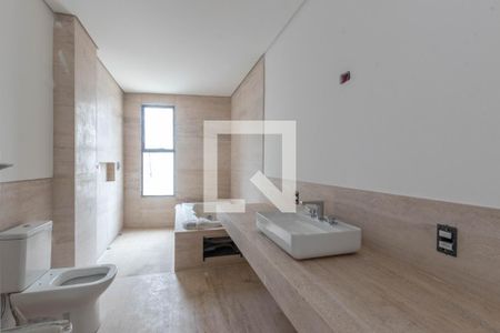 Banheiro de apartamento à venda com 4 quartos, 377m² em Vale do Sereno, Nova Lima