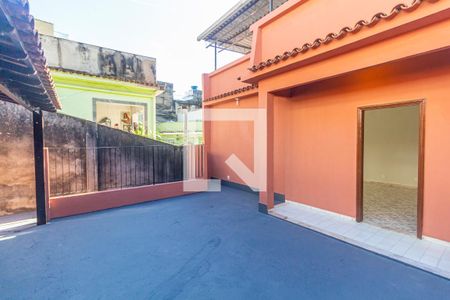 Quintal de casa para alugar com 3 quartos, 300m² em Vila Valqueire, Rio de Janeiro