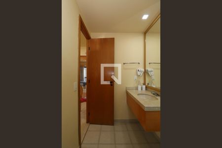 Banheiro de kitnet/studio à venda com 1 quarto, 25m² em Jardins, São Paulo