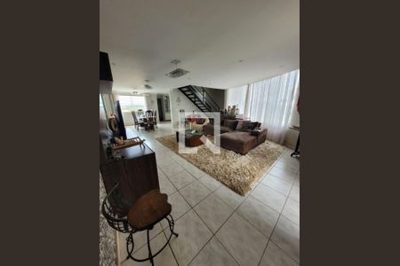 Casa à venda com 7 quartos, 402m² em Balneário Água Limpa, Nova Lima