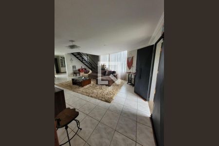 Casa à venda com 7 quartos, 402m² em Balneário Água Limpa, Nova Lima