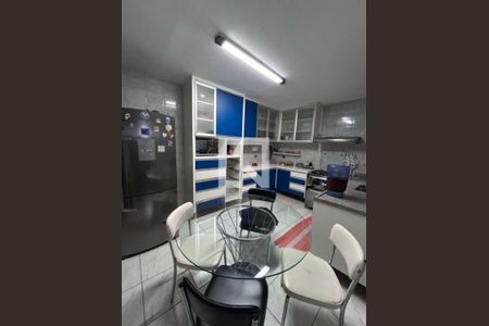 Casa à venda com 4 quartos, 172m² em Vila Butantã, São Paulo