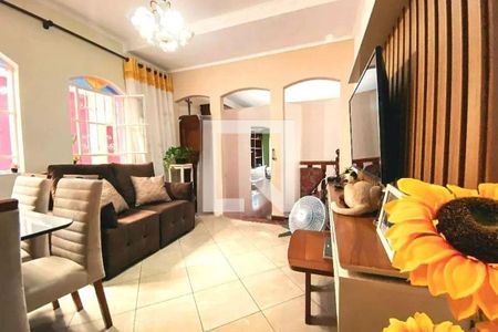 Casa à venda com 4 quartos, 174m² em Jardim das Vertentes, São Paulo