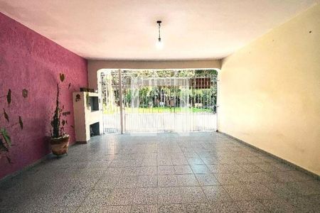 Casa à venda com 4 quartos, 174m² em Jardim das Vertentes, São Paulo