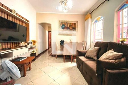 Casa à venda com 4 quartos, 174m² em Jardim das Vertentes, São Paulo