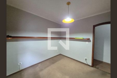 Casa à venda com 4 quartos, 205m² em Jardim Pinheiros, São Paulo