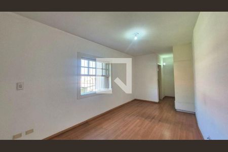 Casa à venda com 4 quartos, 126m² em Rolinópolis, São Paulo