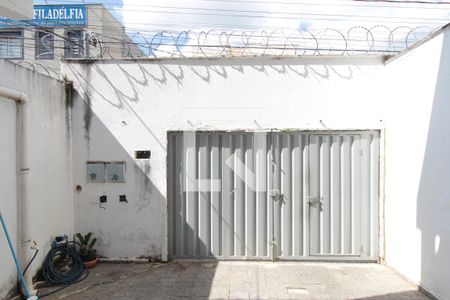 Garagem de casa à venda com 3 quartos, 180m² em Jaqueline, Belo Horizonte