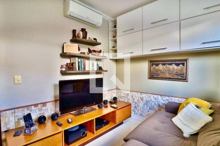 Casa à venda com 4 quartos, 180m² em São Francisco, Niterói