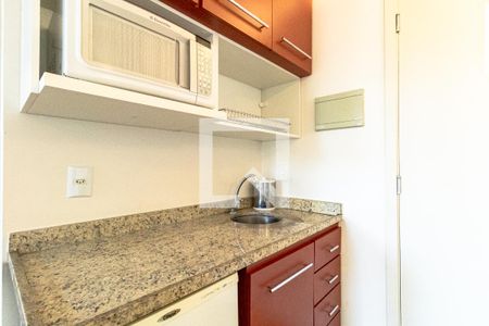 Cozinha de kitnet/studio para alugar com 1 quarto, 30m² em Cidade Jardim, São Paulo