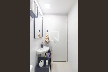 Banheiro de apartamento à venda com 1 quarto, 25m² em Guaianases, São Paulo